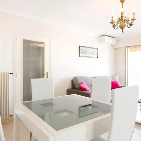 Moderne A Avec Balcon Et Vue Sur La 55 M² Apartman *