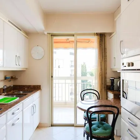 Moderne A Avec Balcon Et Vue Sur La 55 M² Apartman *